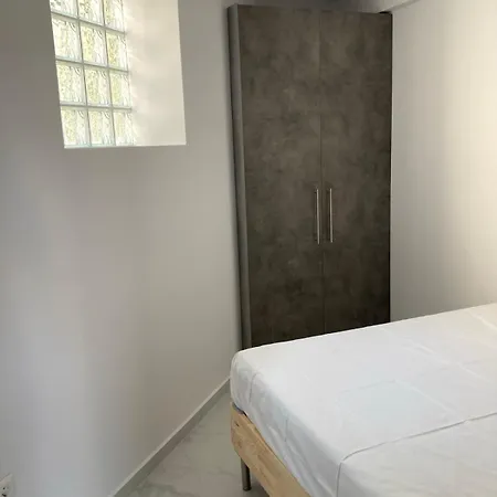 Luka 1 Aparts Polichrono 3* Polychrono