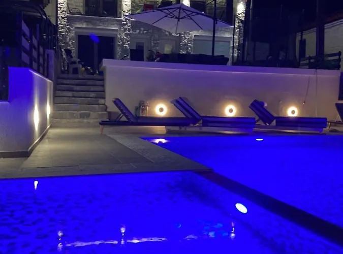 Luka 1 Aparts Polichrono 3* Polychrono