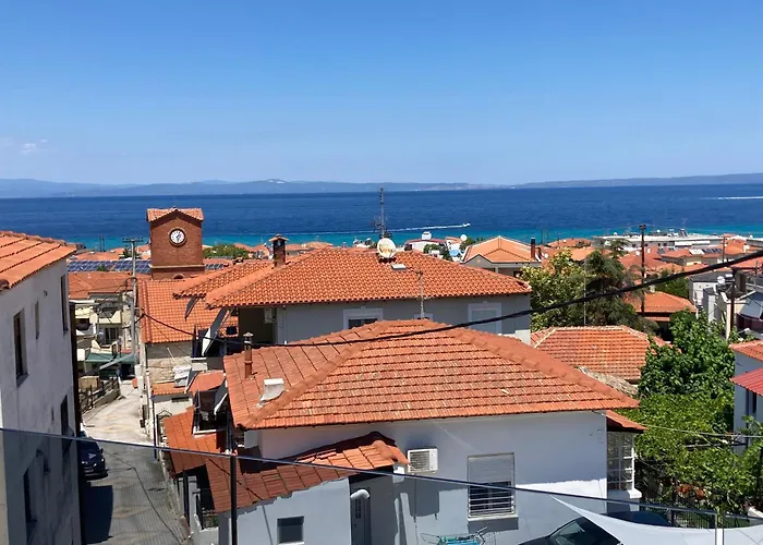 Luka 1 Aparts Polichrono Polychrono