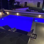 Luka 1 Aparts Polichrono 4*