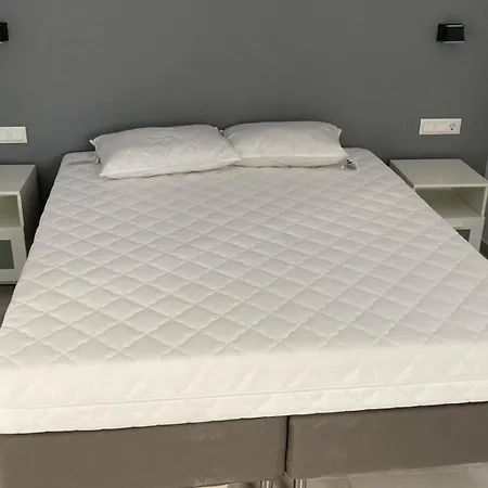 Aparthotel Luka 1 Aparts Polichrono