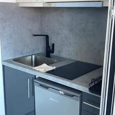 Luka 1 Aparts Polichrono 3* Polychrono